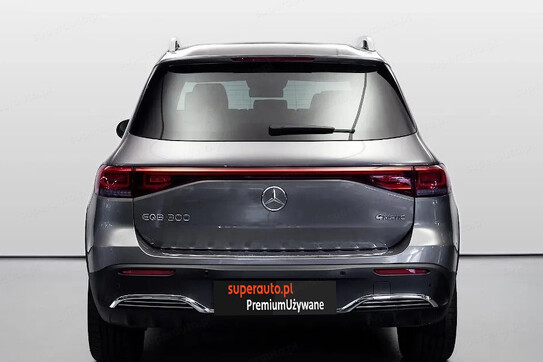 Mercedes EQB 300 4MATIC AMG