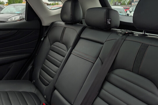 MG HS 1.5 T-GDI  DCT