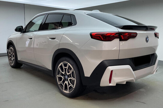 BMW iX2 eDrive20