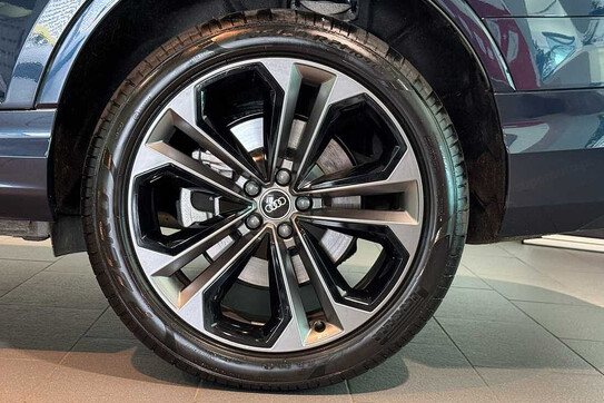 Audi Q7 50 TDI quattro S Line