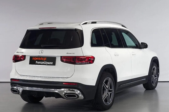 Mercedes GLB 200 4-Matic AMG Line 8G-DCT