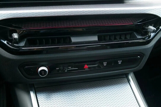BMW Seria 3 318i M Sport aut
