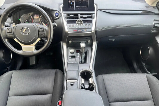 Lexus NX 300h Elegance 2WD