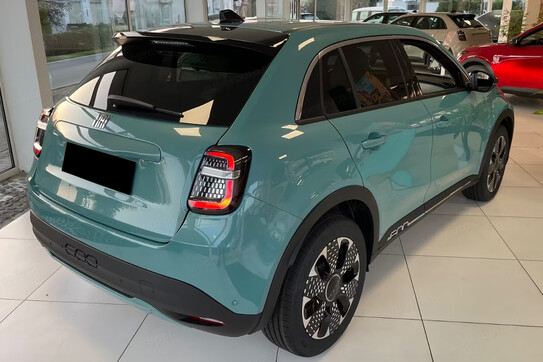 Fiat 600 La Prima 1.2 Turbo Hybrid