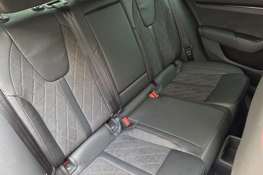 Skoda Octavia RS 2.0 TSI DSG