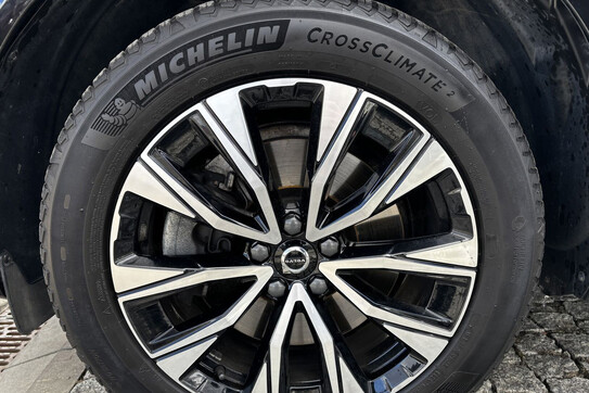 Volvo XC60 B4 D AWD Plus Dark