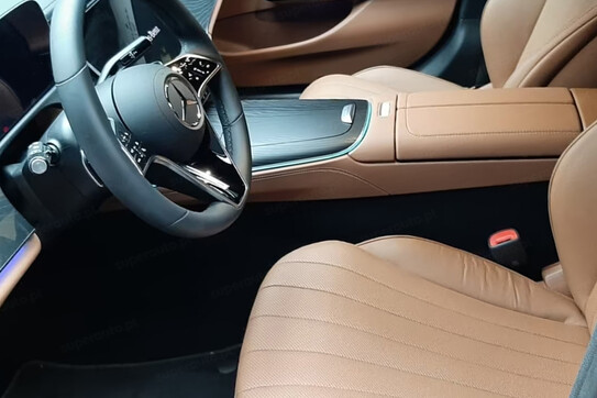 Mercedes E Klasa 300 de  4-Matic Exclusive