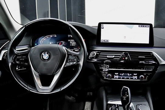 BMW Seria 5 520d xDrive  Luxury Line sport-aut