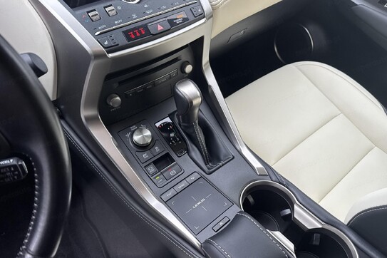 Lexus NX 300h F Impression AWD