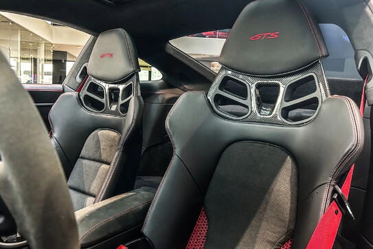 Porsche 911 Carrera 4 GTS