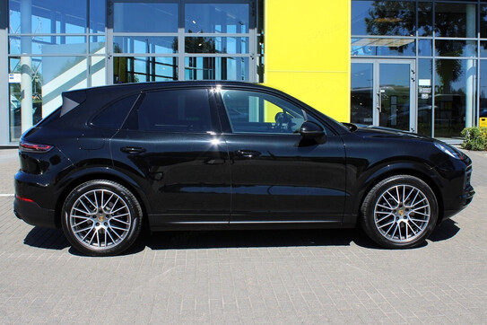 Porsche Cayenne Platinum Edition