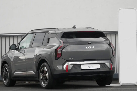 Kia EV3 81.4kWh Earth