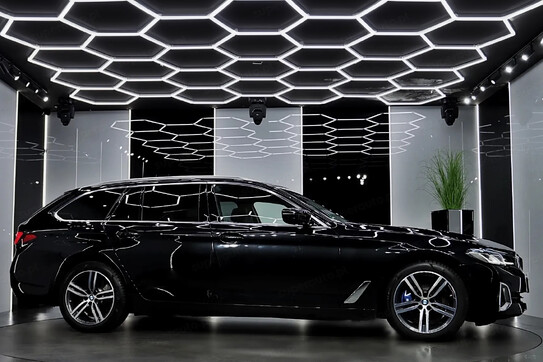 BMW Seria 5 530e xDrive Luxury Line aut