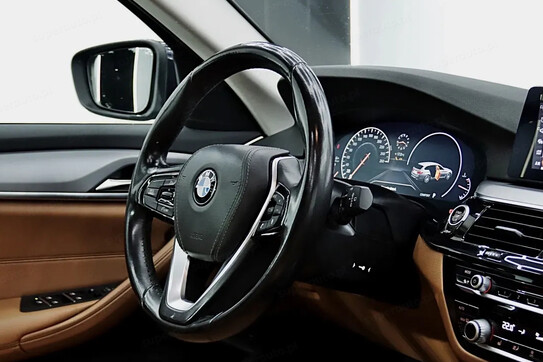 BMW Seria 5 520d aut