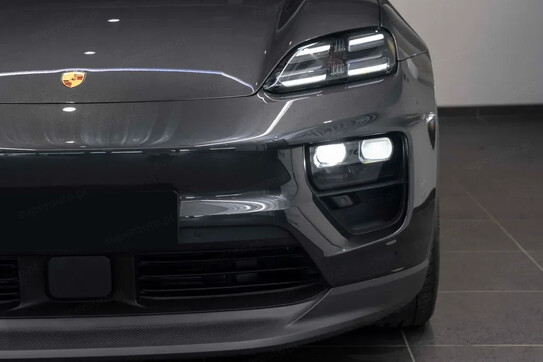 Porsche Macan 4