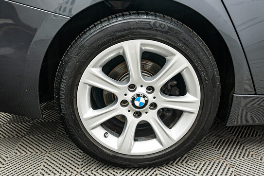 BMW Seria 3 318d