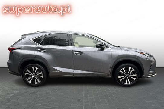 Lexus NX 300h F Impression AWD