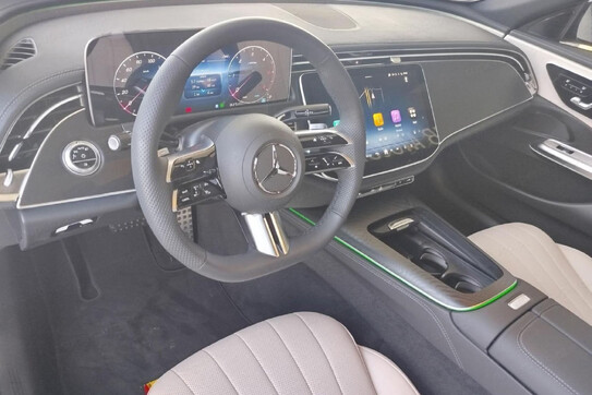 Mercedes E Klasa 220 d 4MATIC AMG Line