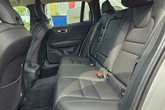 Volvo V60 CC Plus B5 B AWD aut