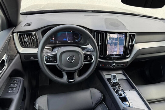 Volvo XC60 B4 B Plus Dark aut