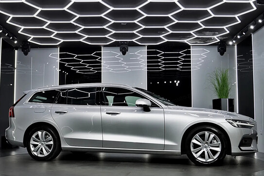 Volvo V60 B4 B Momentum Pro