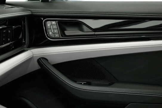Porsche Panamera 4 E-Hybrid