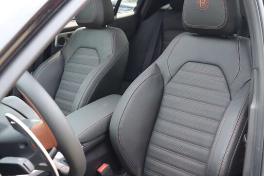 Alfa Romeo Giulia 2.0 Turbo Intensa Q4