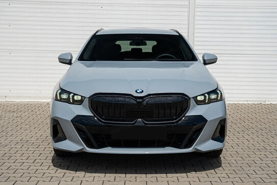 BMW Seria 5 Touring 540d xDrive M Sport