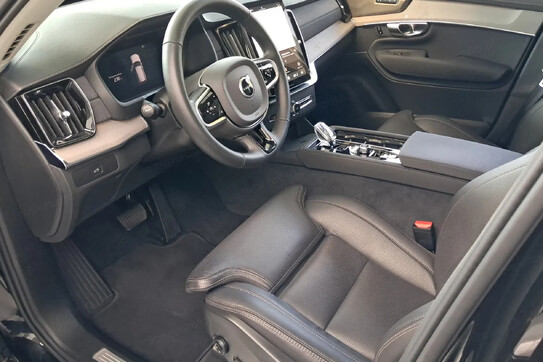 Volvo XC90 B5 B AWD Plus Dark 7os.