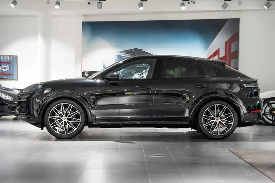 Porsche Cayenne Coupe E-Hybrid