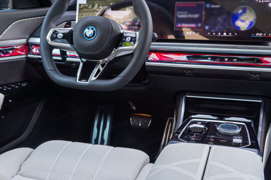 BMW Seria 7 M760e xDrive