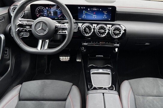Mercedes CLA 200 AMG Line 7G-DCT