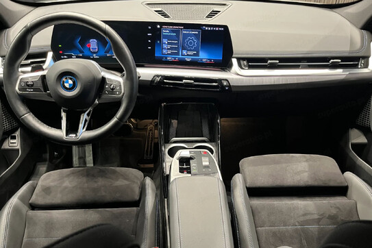 BMW iX1 xDrive30 66.5kWh M Sport
