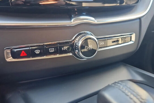 Volvo XC60 B4 D AWD Momentum Pro aut