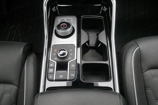 Kia Sorento 1.6 T-GDI HEV 4WD 7os.