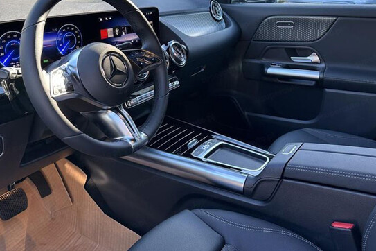 Mercedes EQA 250+  Progressive