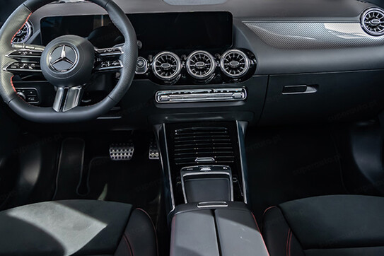 Mercedes GLA 200  AMG Line