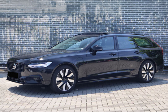 Volvo V90 T6 AWD Plug-In Hybrid Plus Dark