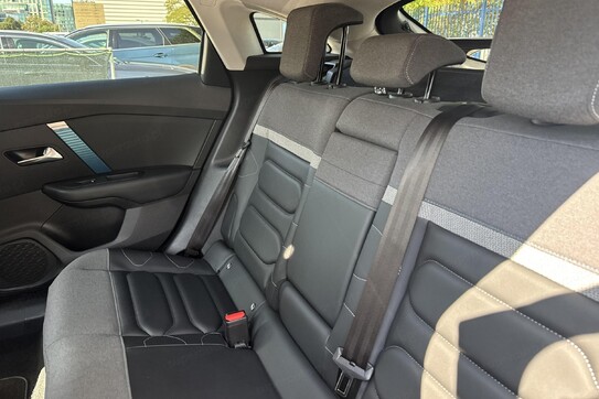 Citroen C4 e-C4 EV136 50kWh Shine