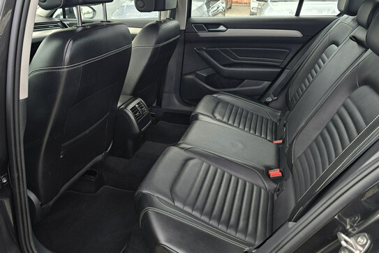 Volkswagen Passat 1.5 TSI EVO Elegance DSG
