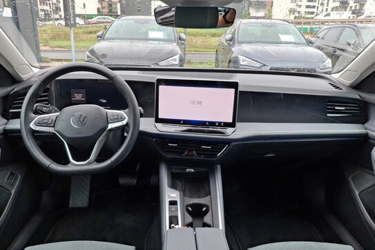 Volkswagen Passat 1.5 eTSI Business DSG