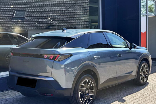 Peugeot 3008 Allure e-DCS 1.2 mHEV