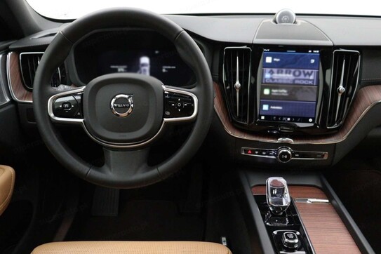 Volvo XC60 T6 Plug-In Hybrid AWD Plus Bright