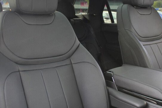 Land Rover Range Rover Sport D300 SE