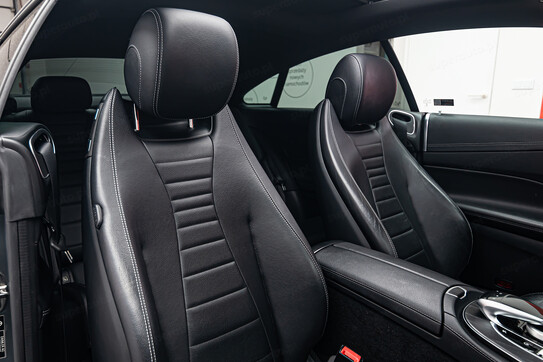 Mercedes E Klasa E 300 Coupe 2.0 9G-TRONIC