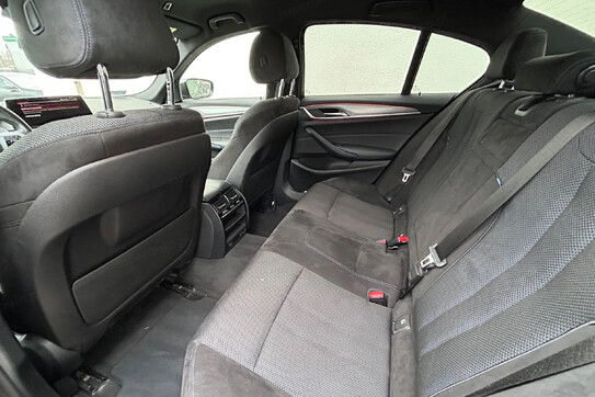 BMW Seria 5 520d xDrive M Sport sport-aut