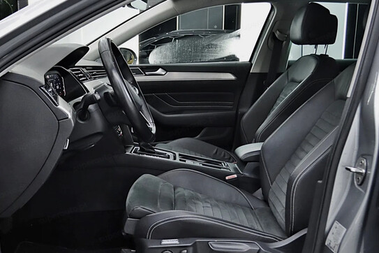 Volkswagen Passat 2.0 TSI Elegance DSG