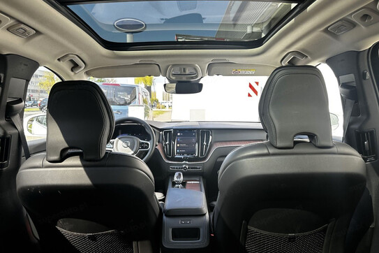 Volvo XC60 T8 Plug-In Hybrid AWD Plus Bright aut