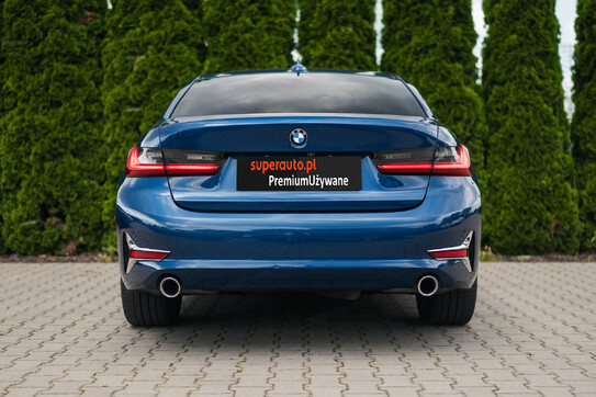 BMW Seria 3 320d xDrive Luxury Line