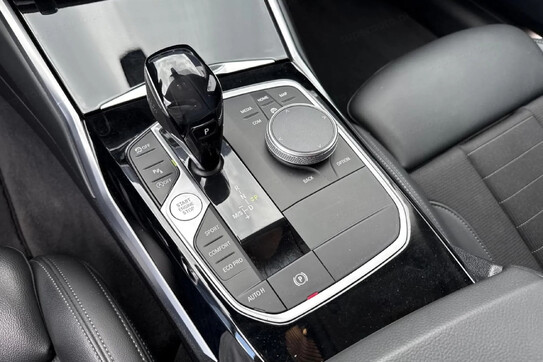 BMW Seria 3 320i